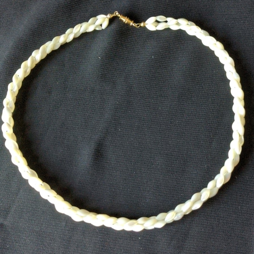 VINTAGE MOTHER OF PEARL 3 STRAND BRAIDED NECKLACE